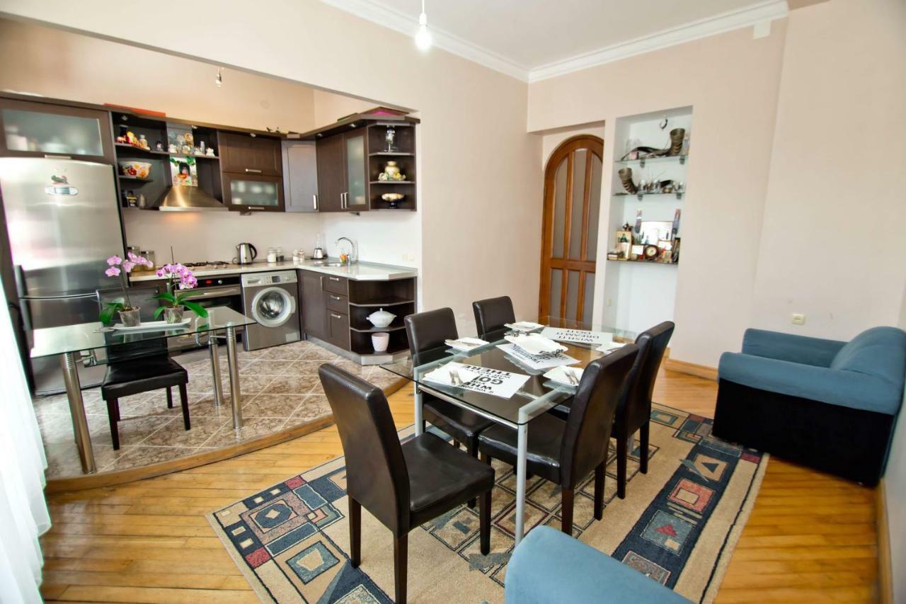 Apartment On Gorgiladze 25 Batumi Exteriér fotografie
