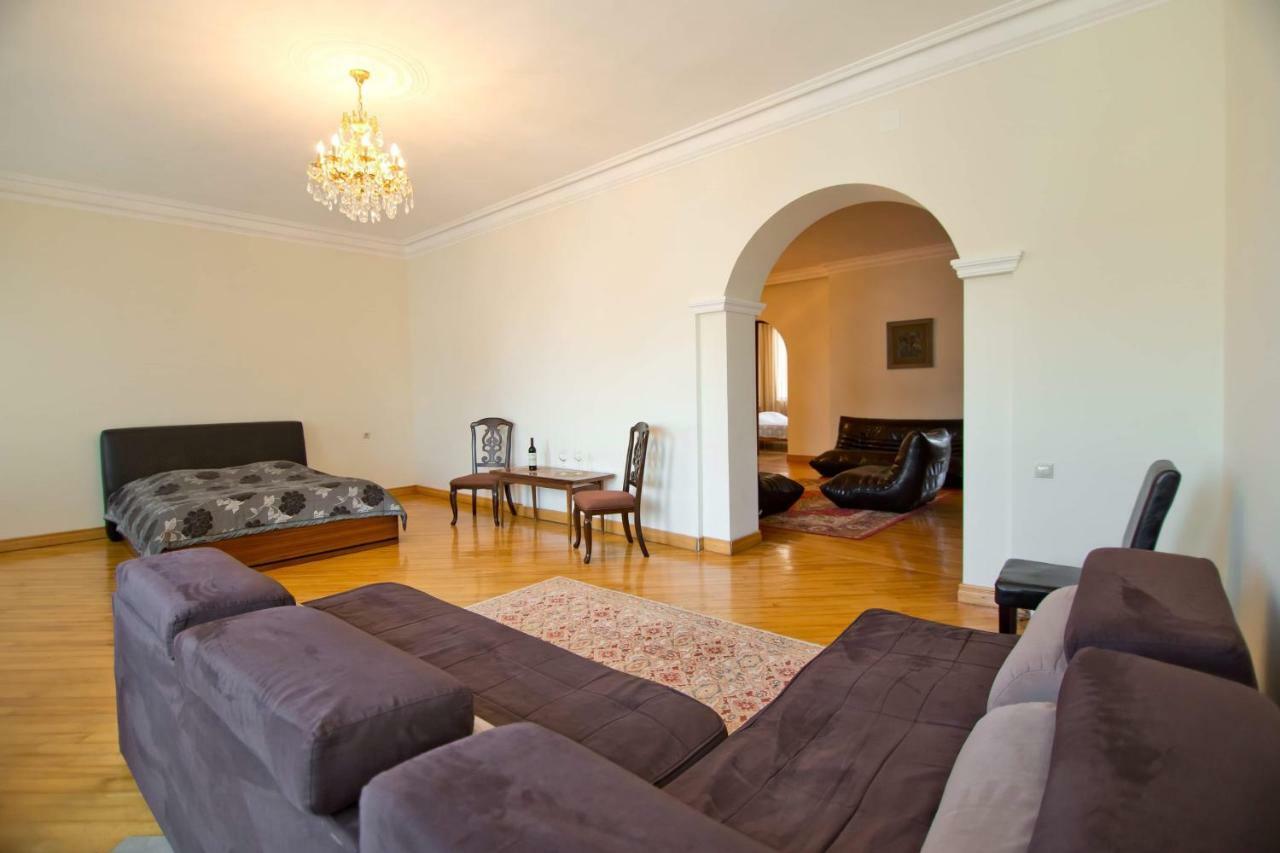 Apartment On Gorgiladze 25 Batumi Exteriér fotografie